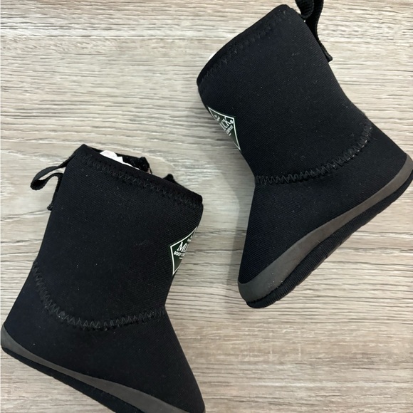 Muck boots baby 6-9 months boots - my first mucks size 3 - Picture 2 of 9